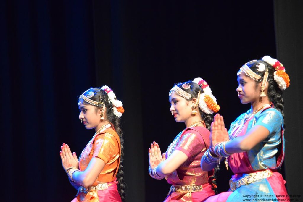 Classical_Indian_Dancing1